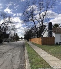 Charming 3 Bedroom Home Near Woodlawn Lake in Central San Antonio