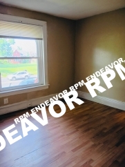 Conveniently Located 2 Bedroom Apartment – First Floor Unit