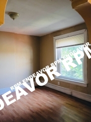 Conveniently Located 2 Bedroom Apartment – First Floor Unit