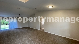 Pet-Friendly 3BR/3BA Single-Family Home in Port Saint Lucie