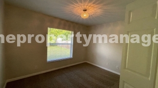 Pet-Friendly 3BR/3BA Single-Family Home in Port Saint Lucie
