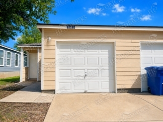 Charming 3 Bedroom Duplex in Spring Creek Near NEISD Schools