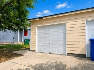 Charming 3 Bedroom Duplex in Spring Creek Near NEISD Schools