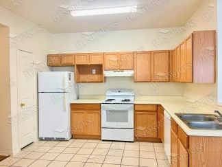 Charming 3 Bedroom Duplex in Spring Creek Near NEISD Schools