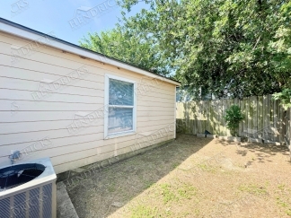 Charming 3 Bedroom Duplex in Spring Creek Near NEISD Schools