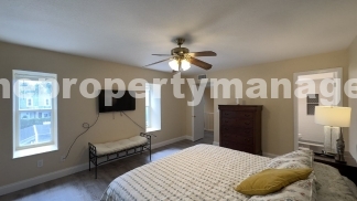 Spacious Wellington End-Unit Townhome | 2 Primary Suites | Screened Patio