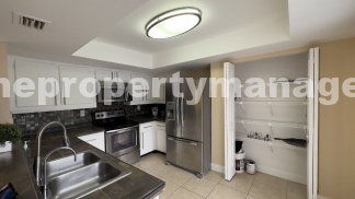 Spacious Wellington End-Unit Townhome | 2 Primary Suites | Screened Patio