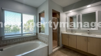 Beautiful 4BR Waterfront Home in Lakes of Laguna