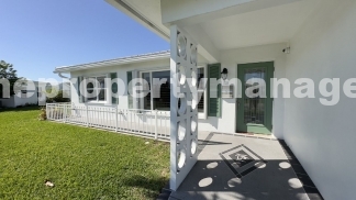 Lakefront 2BR Home in 55+ Leisureville Community
