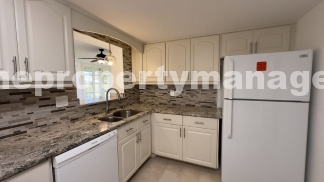 Lakefront 2BR Home in 55+ Leisureville Community
