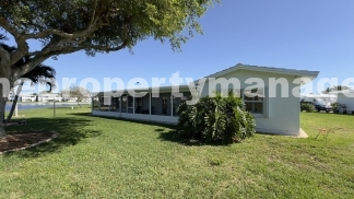 Lakefront 2BR Home in 55+ Leisureville Community