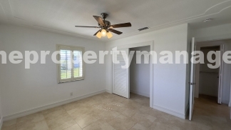 Lakefront 2BR Home in 55+ Leisureville Community