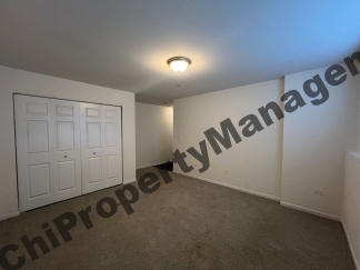 3s625 Camden St, Warrenville, IL 60555