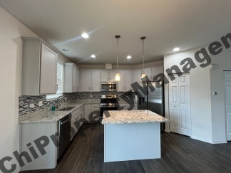3s625 Camden St, Warrenville, IL 60555