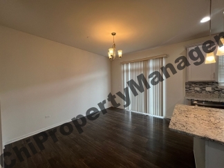 3s625 Camden St, Warrenville, IL 60555