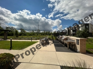 3s625 Camden St, Warrenville, IL 60555