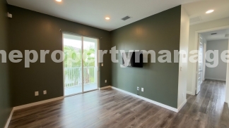 Spacious 4-Bedroom End-Unit Townhome with Beautiful Lake Views
