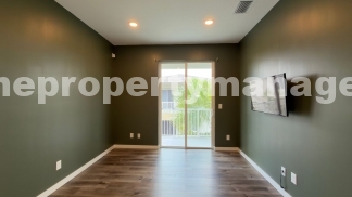 Spacious 4-Bedroom End-Unit Townhome with Beautiful Lake Views