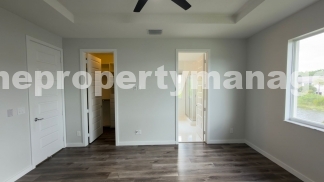 Spacious 4-Bedroom End-Unit Townhome with Beautiful Lake Views