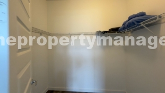 Spacious 4-Bedroom End-Unit Townhome with Beautiful Lake Views