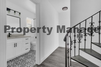 6707 4th Avenue, Los Angeles, CA, 90043