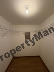 493 Leslie Ct, Apt 102, Des Plaines, IL 60016