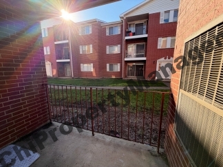 493 Leslie Ct, Apt 102, Des Plaines, IL 60016