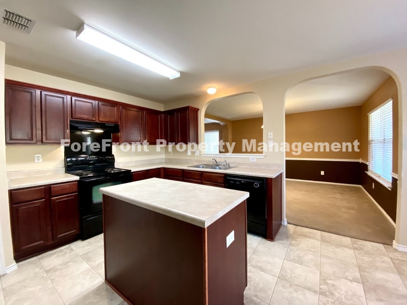 https://showinghero.com/upload/PropertyImages/Watermark_PropertyFull41919-17441379725.jpg