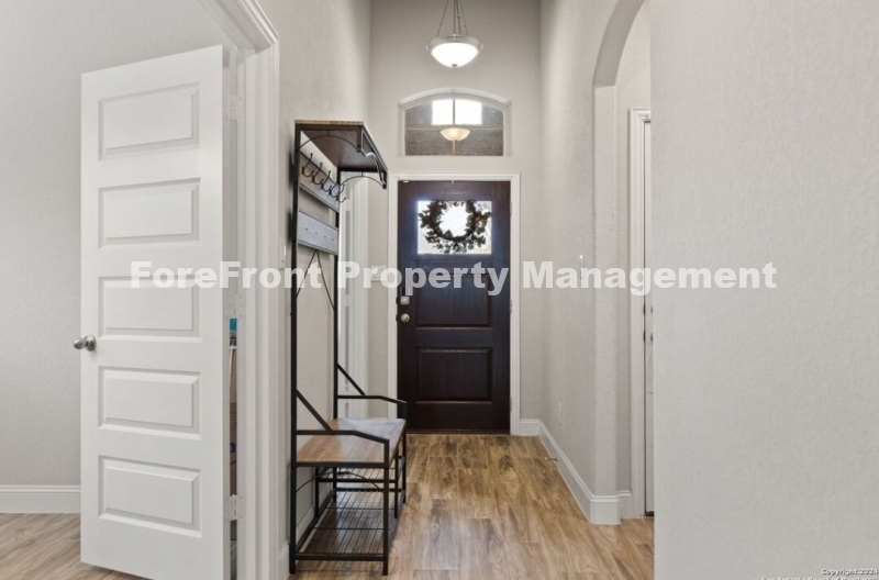 https://showinghero.com/upload/PropertyImages/Watermark_PropertyFull42318-17448520084.jpg