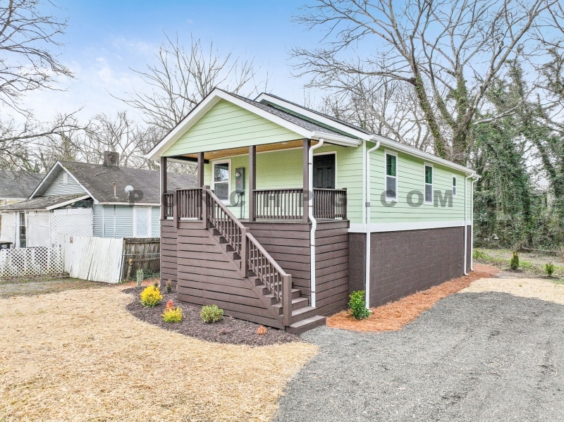 20 Pennington Ave. Southwest - 1,800USD / month