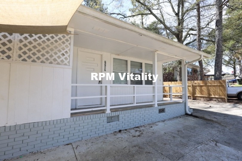 2 Bedroom Rental – 2202 Dering Circle, Unit 1, Atlanta, GA, 30345